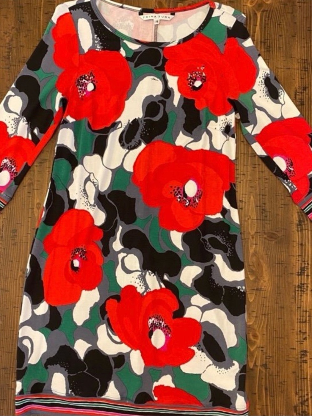 Trina Turk dress floral red and black bodycon cropped sleeve sz4